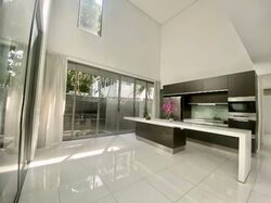Third Avenue (D10), Detached #561605661
